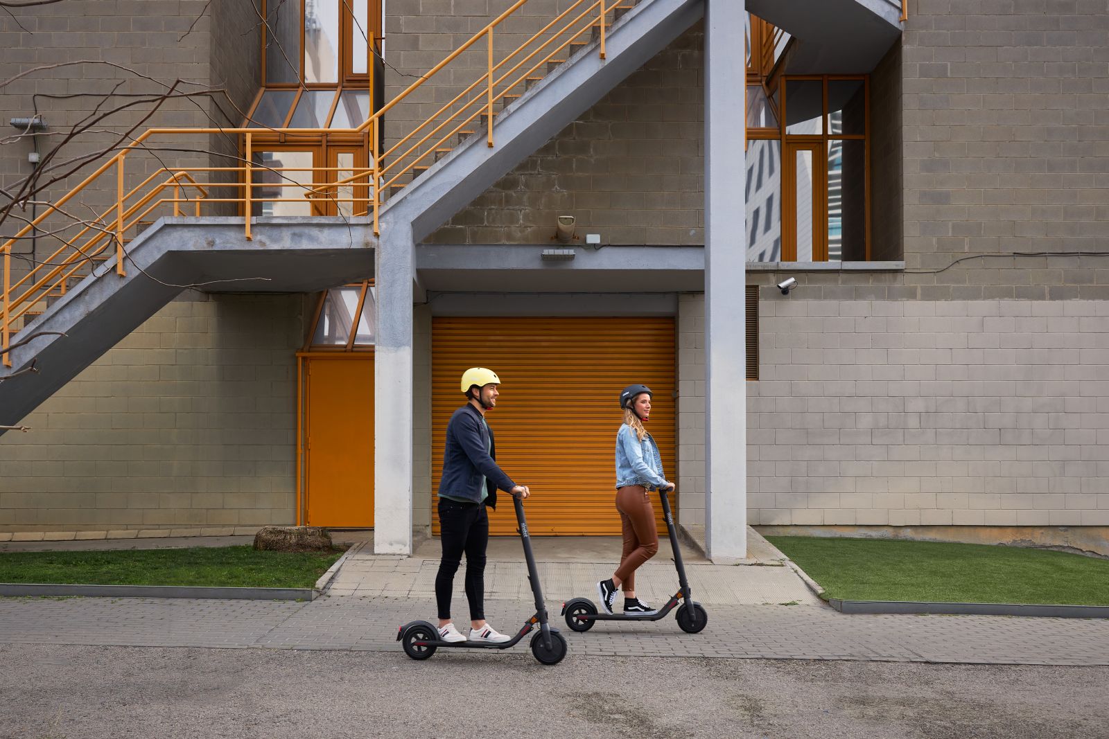 Kask Ninebot by Segway dla dorosłych Kask